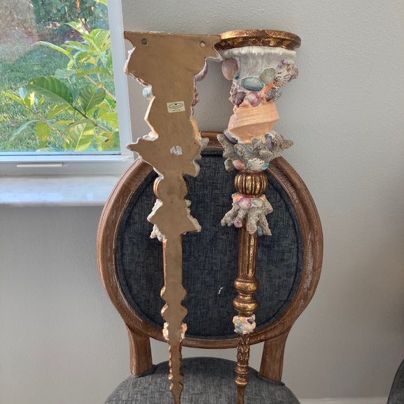 2 HUGE Mark Roberts wall decor - Picture 7 of 7